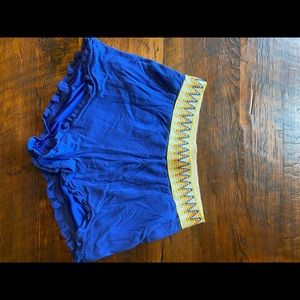 L Love loose fit shorts